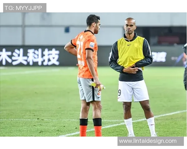 最抠门的足球明星揭秘他们如何在奢华生活中省钱的秘密与故事